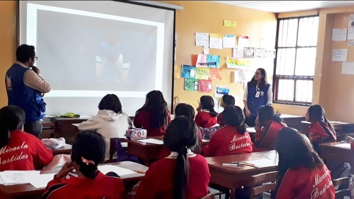 En ciencias, el 52.6 % de estudiantes alcanzó el nivel inferior a 2, mientras que 47.4 % obtuvo el nivel 2 a más, siendo el mayor volumen el de estudiantes que alcanzó el nivel 2, con 28.2 %. También los estudiantes del área rural son los que mostraron los resultados más críticos: 78.2 % obtuvo el nivel inferior a 2, y 21.8 % logró el nivel 2 a más.