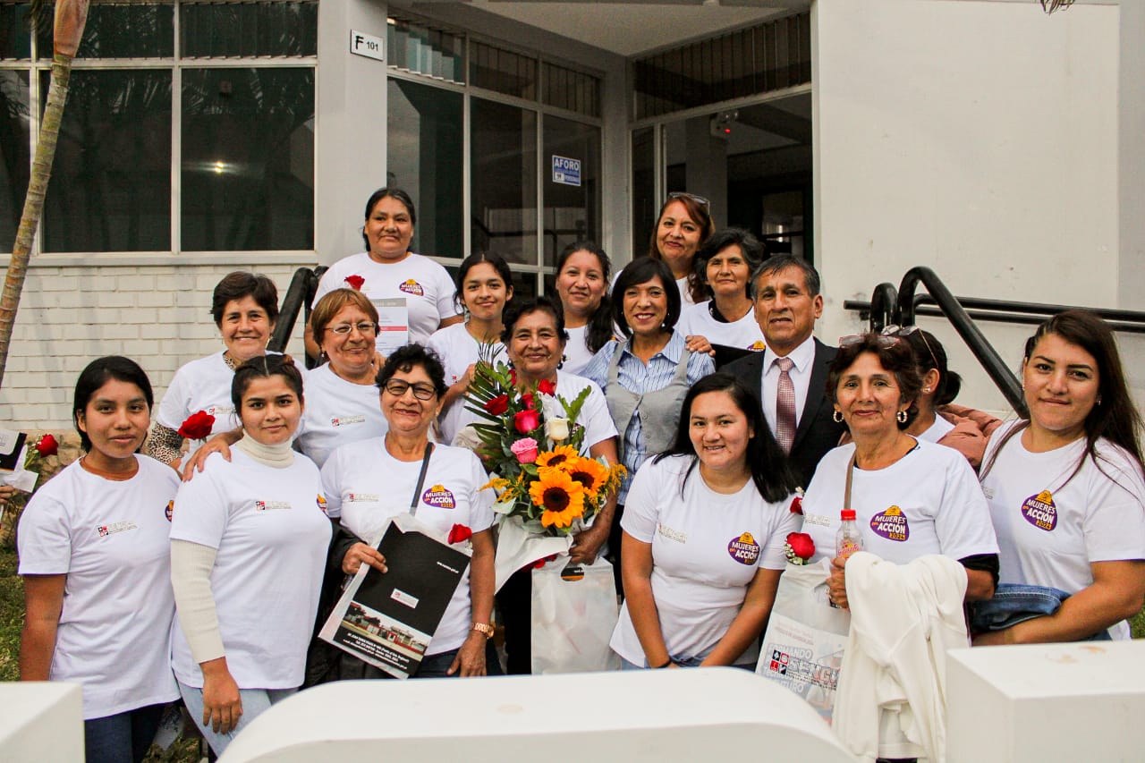 MUJERES EN ACCIÓN 1
