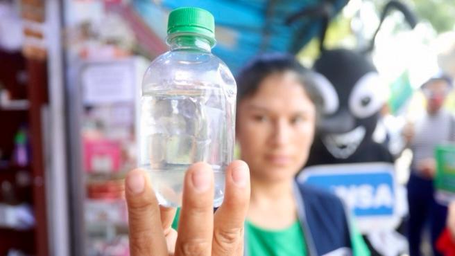 Día de la Madre: Minsa recomienda reemplazar el agua de los floreros por arena húmeda