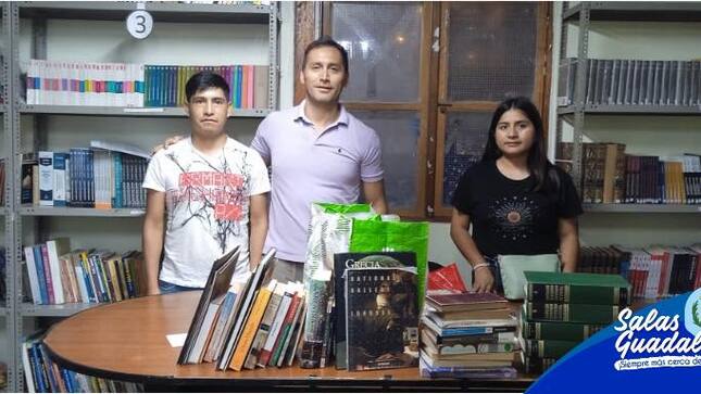 DONACIÓN DE LIBROS PARA LA BIBLIOTECA MUNICIPAL DEL DISTRITO DE SALAS - GUADALUPE