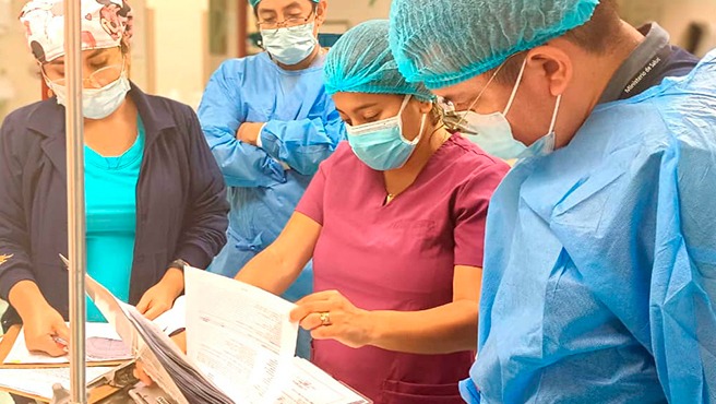 Minsa realiza visitas nocturnas a establecimientos de salud para garantizar atención a pacientes con dengue