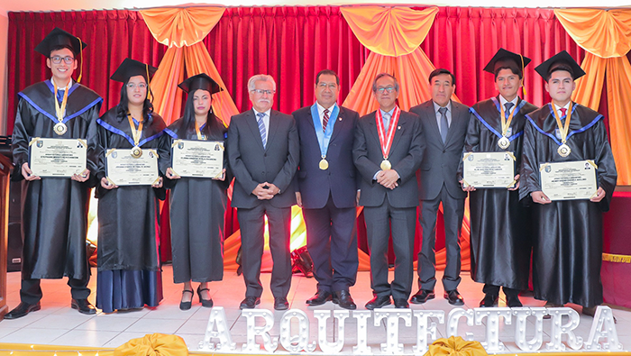 FIC-Unasam celebró ceremonia de colación