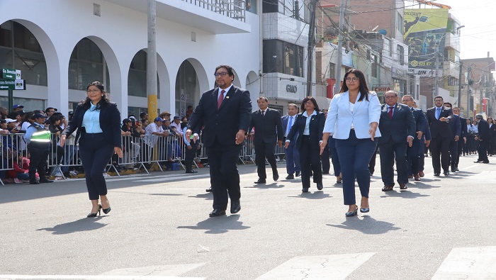 Desfile Cívico competitivo por el 48° Aniversario de la Provincia 