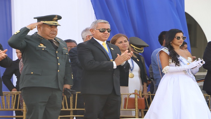 Desfile CΓvico competitivo por el 48Β° Aniversario de la Provincia