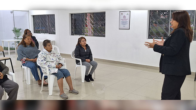 Jefa de la Odanc Callao, Rocio Mendoza Caballero, dictó charla informativa en el Espacio Comunitario de Bellavista