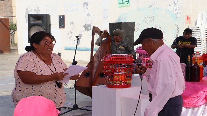Mamitas del centro integral del adulto mayor