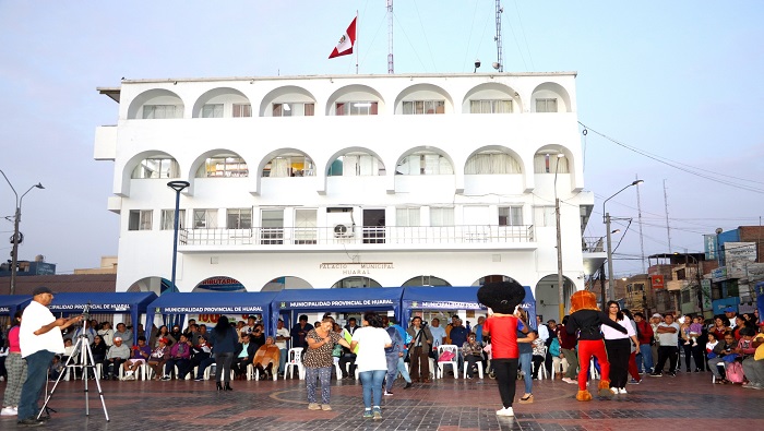 Festival de Bandas hizo vibrar a Huaralinos en su 48Β° aniversario provincial
