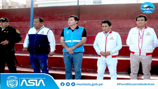 Con el objetivo de mejorar la labor de los efectivos de seguridad ciudadana y brindar un servicio más eficiente, el personal de Serenazgo de la Municipalidad Distrital de Asia, recibió capacitación en temas de: Patrullaje Municipal Integrado, Empleo de las Unidades Motorizadas Móviles y Patrullaje a Pie, Técnicas de Intervención, durante el Arresto del Ciudadano y Uso de medios de Defensa, por parte de la Municipalidad Provincial de Cañete.
El alcalde Isaias Alcántara Malásquez, dio la bienvenida a los instructores de la Policía Nacional del Perú, a los funcionarios del Comité Regional de Seguridad Ciudadana y a los funcionarios de Municipalidad Provincial de Cañete, quienes capacitaron a más de 100 serenos.
Esta actividad permitirá que nuestro personal desempeñe su labor con eficiencia, de forma tal que contribuyan a asegurar la convivencia pacífica, así como el control de la violencia y prevención de los delitos y faltas en nuestro distrito.
#MunicipalidadDistritalDeAsia
#PorelDesarrollodeAsia
#IsaiasAlcantaraAlcaldeDeAsia