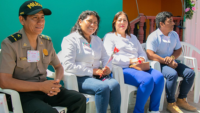 Los regidores Jim Borja Flores y Nelly García Maldonado, con gran alegría y jubilo, celebraron juntos a las mamitas del Centro Integral del Adulto Mayor.