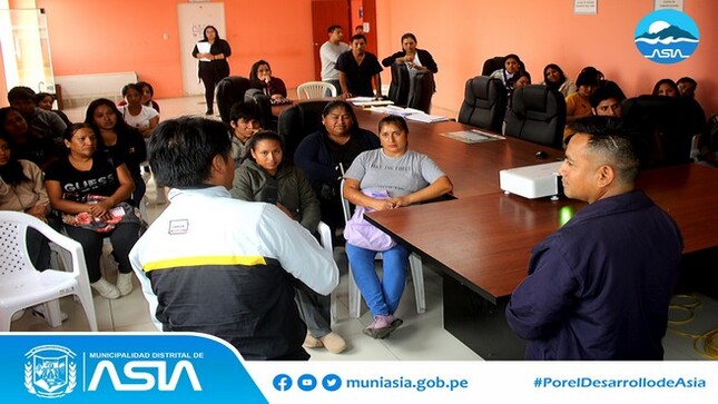 ✅ La Municipalidad distrital de Asia a través de la Sub Gerencia de Programas Sociales realizó capacitación a los Actores Sociales, con el fin de que puedan realizar las visitas domiciliarias y cumplir con el objetivo de combatir el dengue en nuestro distrito. 
#MunicipalidadDistritalDeAsia
#PorelDesarrollodeAsia
#IsaiasAlcantaraAlcaldedeAsia