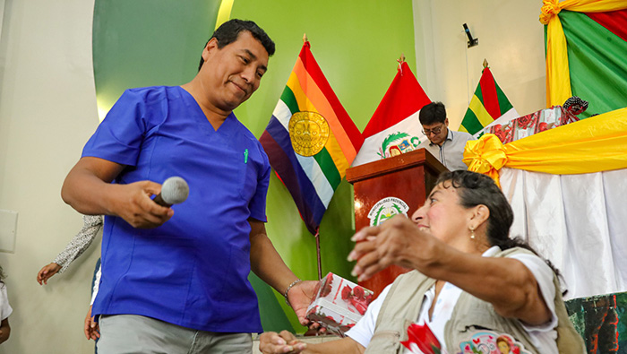 Regidores homenajearon a madres de la municipalidad