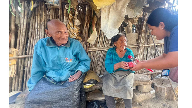 CIAM comparte momentos de alegría con las Mamitas Huarmeyanas. 