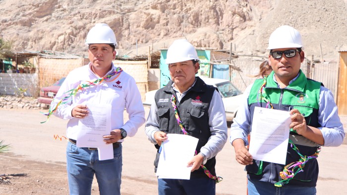 Con agua potable y alcantarillado anexos de Ilabaya vuelven a sonreír 