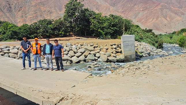 Con el objetivo de continuar con los trabajos de la obra “construcción del puente Huiña del Centro Poblado Huiña, se realizó una inspección técnica para verificar la viabilidad y continuación.
