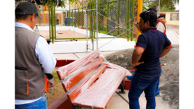 Regidor continua fiscalizando los trabajos del mantenimiento en le parque Balta.