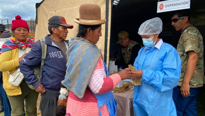 Fuerzas Armadas llevan servicios de salud y programas sociales a Huancané en Puno