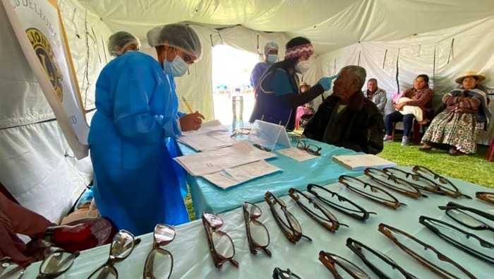 Fuerzas Armadas llevan servicios de salud y programas sociales a Huancané en Puno