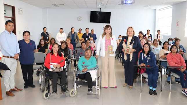 Minsa: INR realizó reconocimiento a madres del Programa de Rehabilitación Profesional 