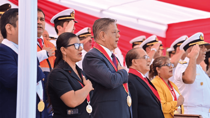 Alcalde Vladimir Chong presente en la Ceremonia de Conmemoración del Combate del Dos de Mayo