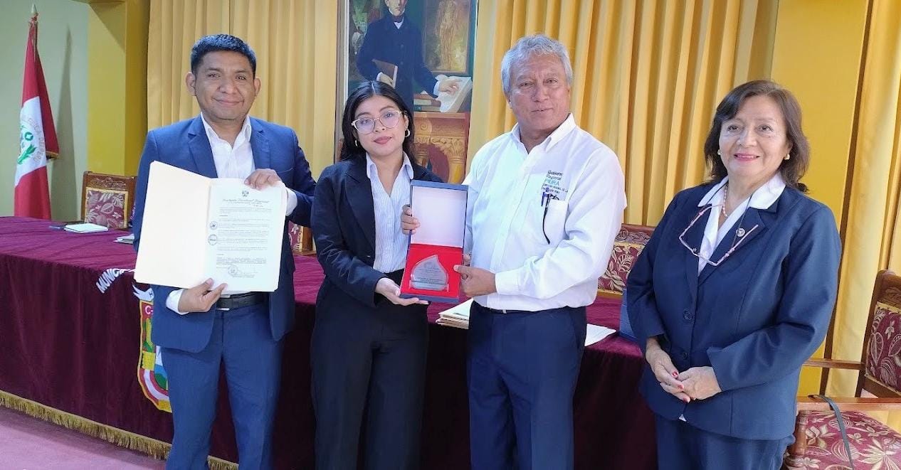 Ceremonia conmemorativa por el día de las Mypes