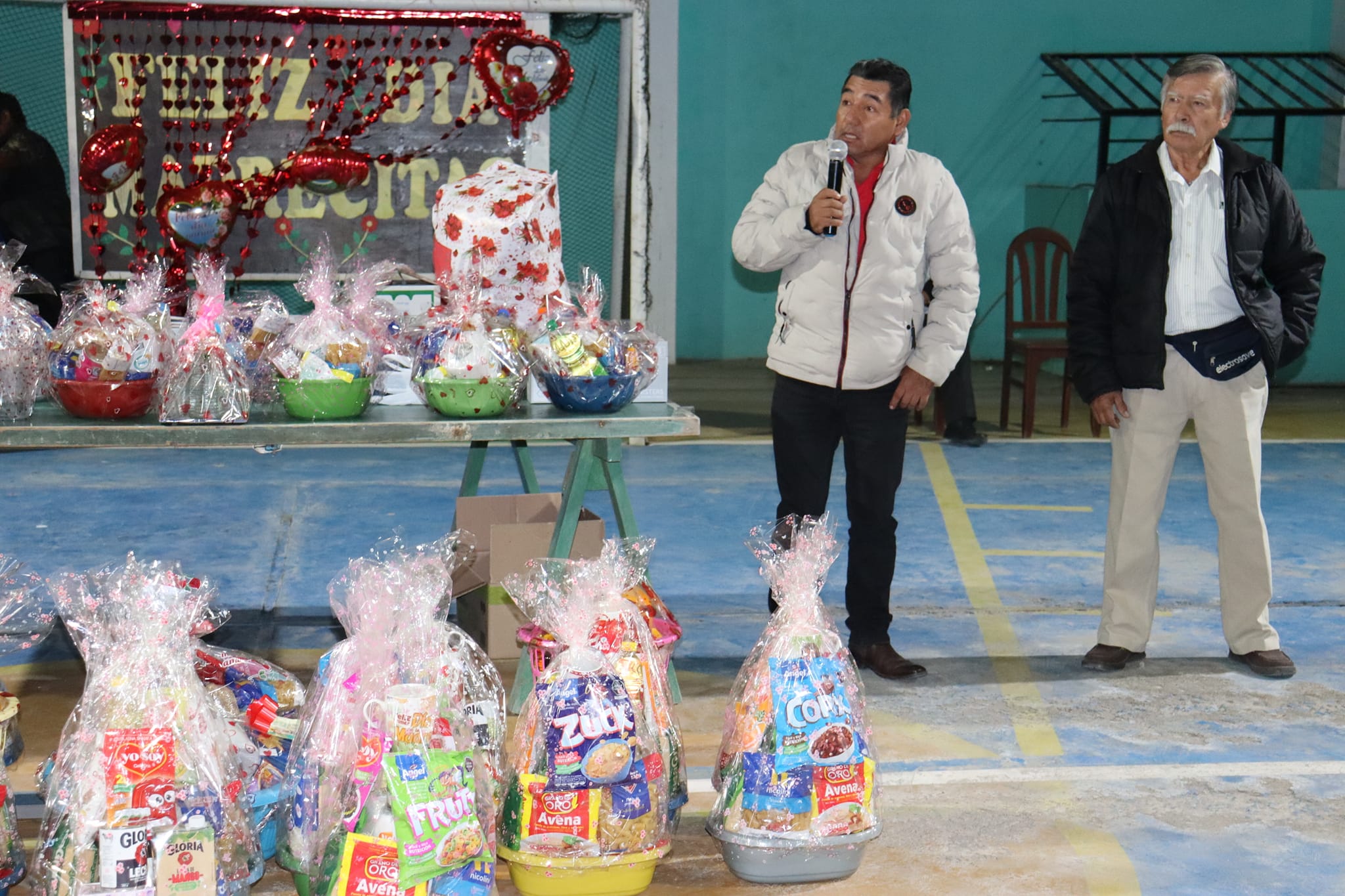 Alcalde participo de agasajo a  Madres de Familia del  C.P. EL ARENAL