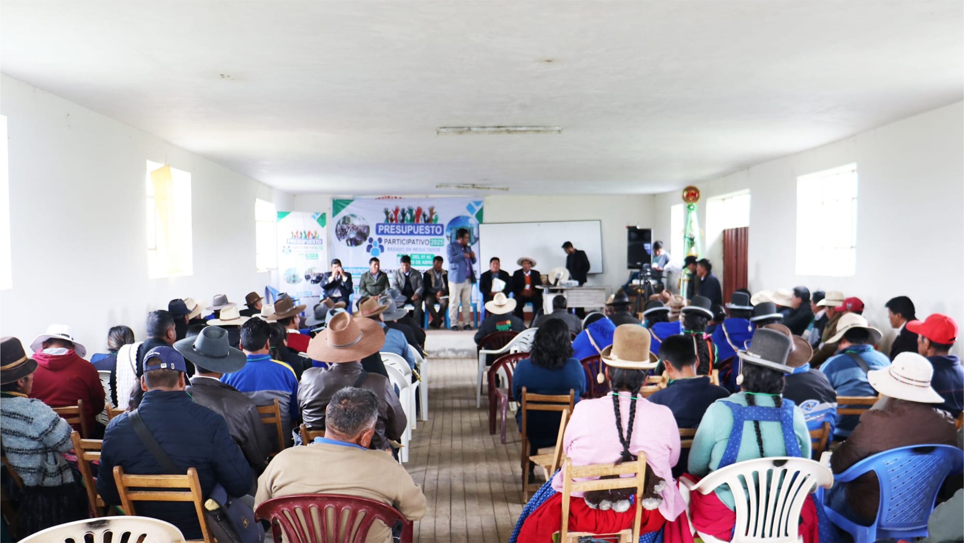fotografías de presupuesto participativo en el centro poblado de huancollusco