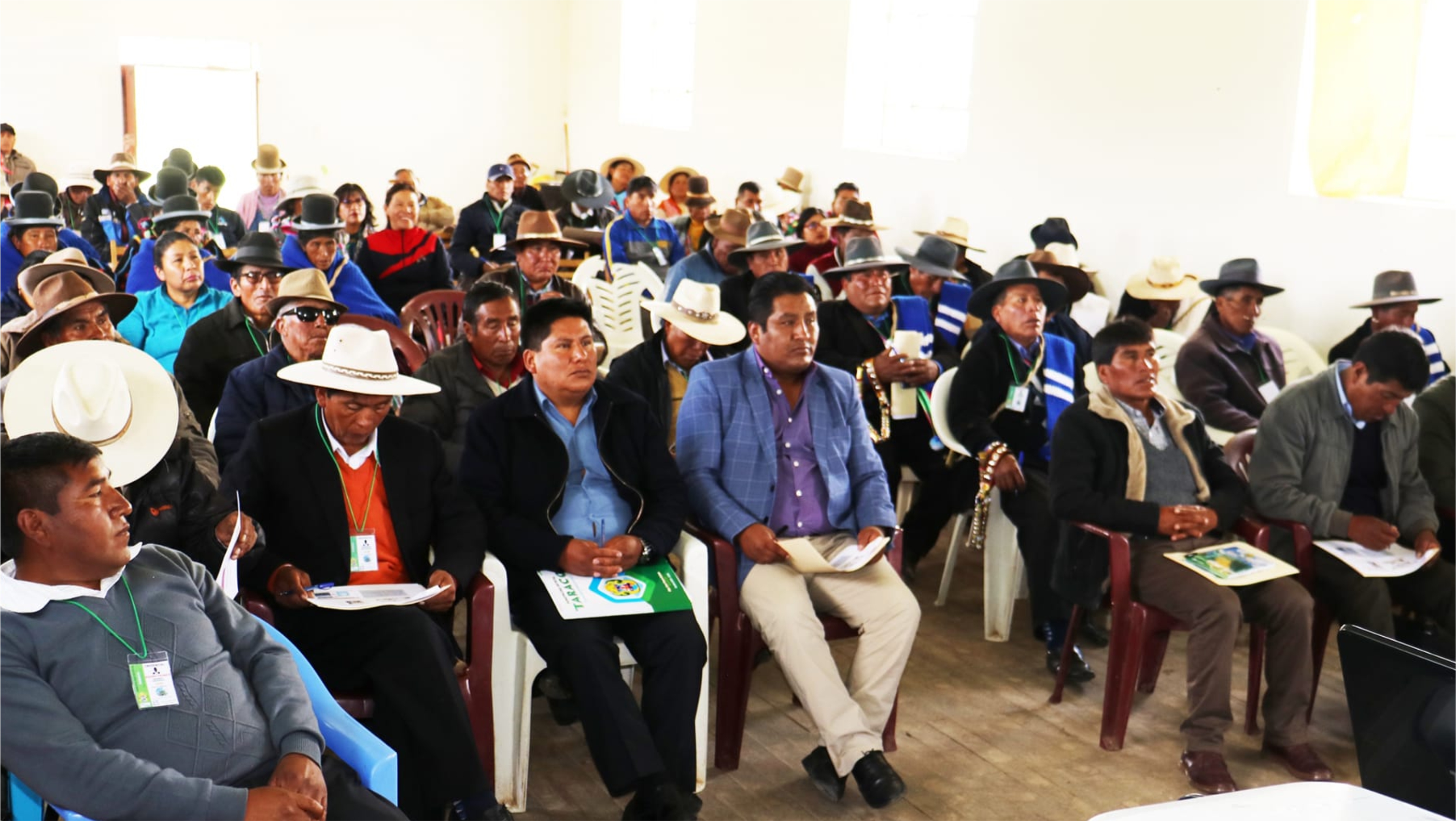 fotografías de presupuesto participativo en el centro poblado de huancollusco