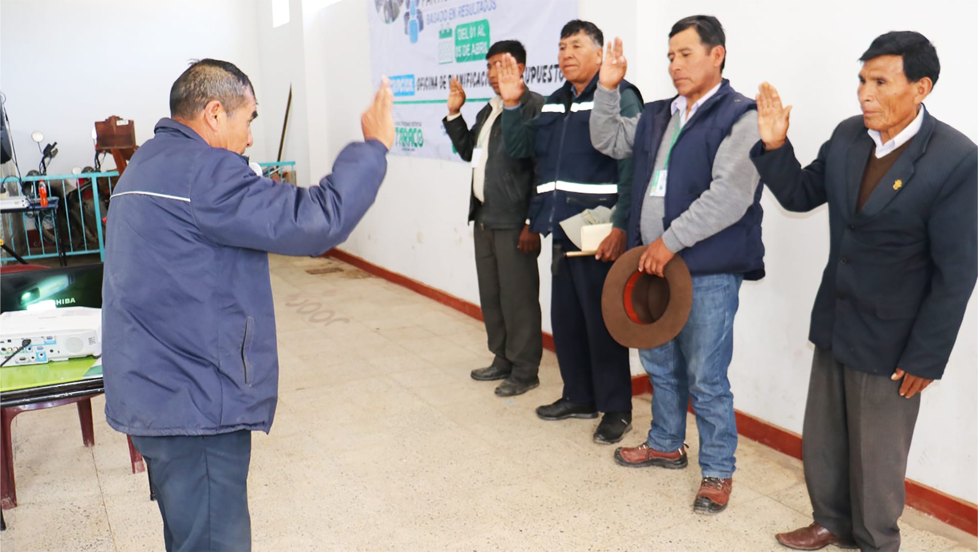 fotografías de taller de presupuesto participativo en el distrito de taraco