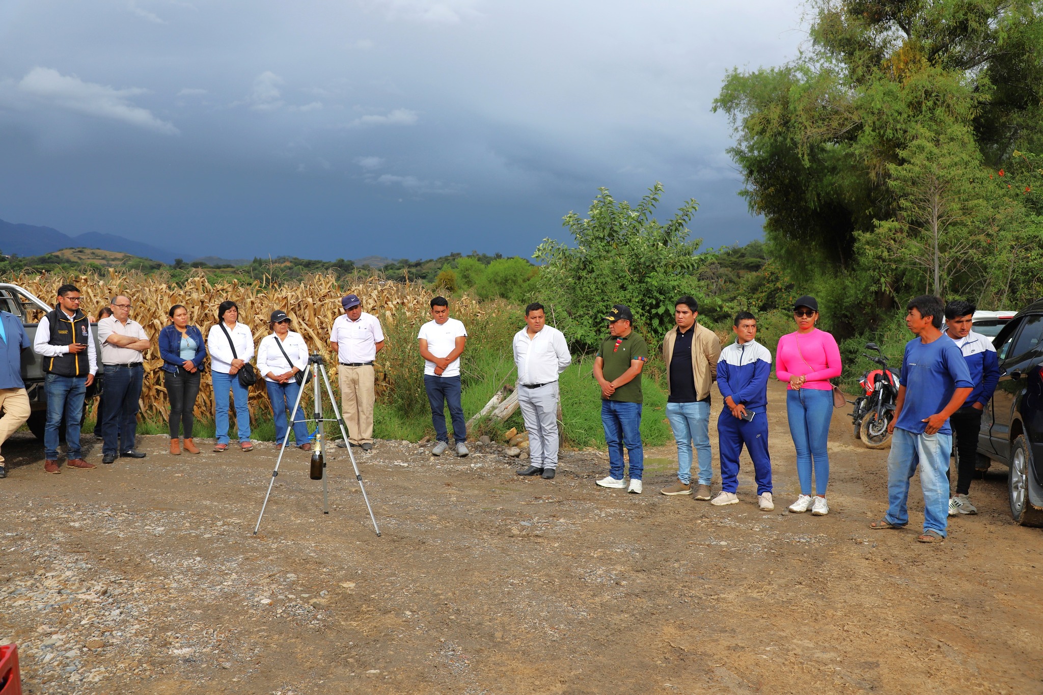 Alcalde de Cajabamba hizo entrega de trocha carrozable en Santa Rita – Santa Elena