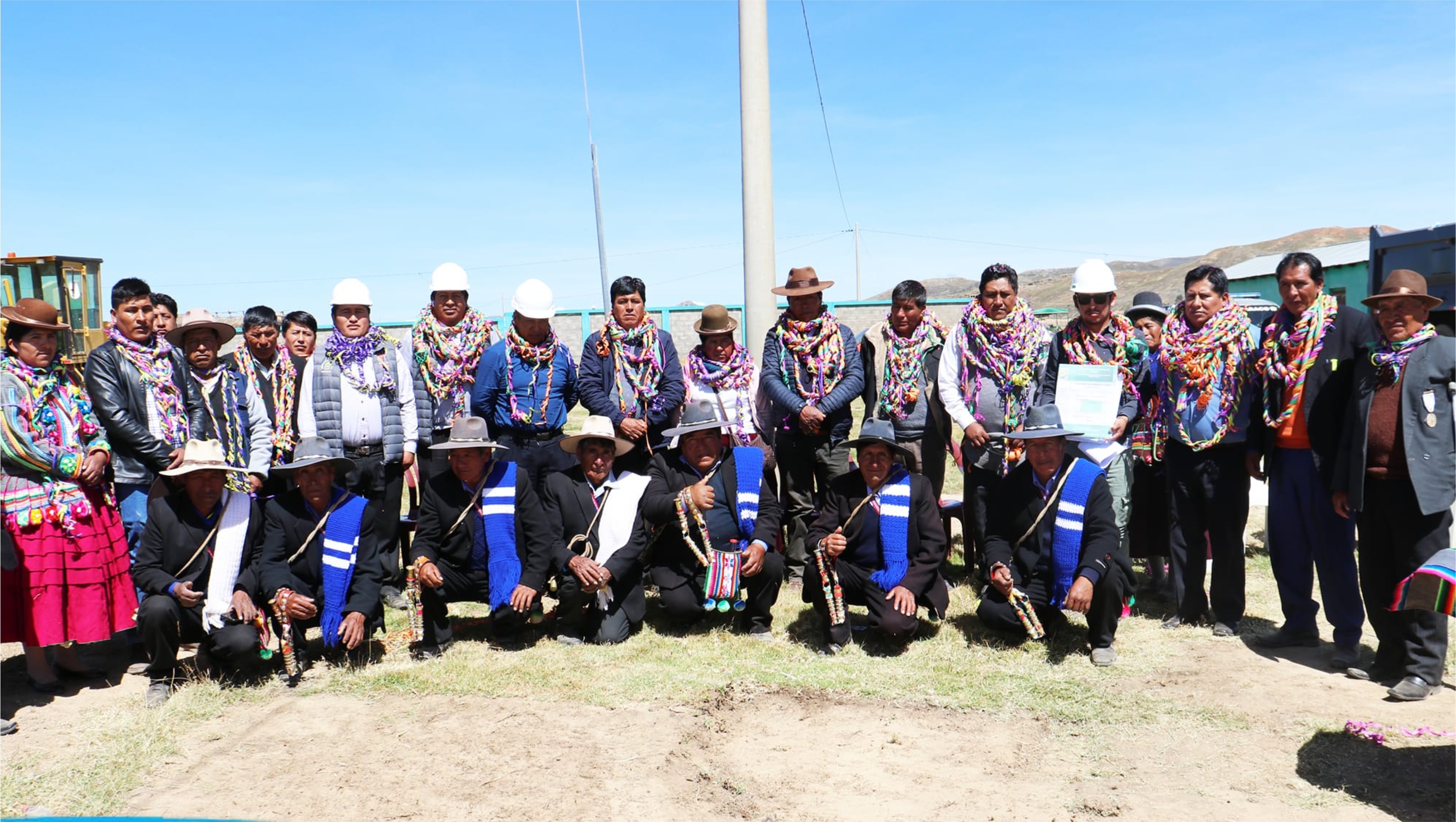fotografías del inicio de obra en la Comunidad de Huancollusco