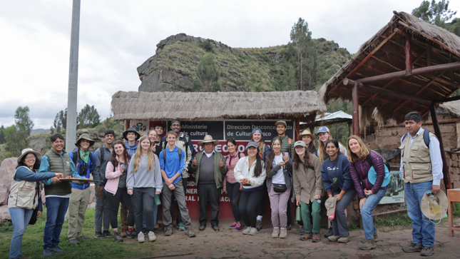 Distrito de Ccorca recibe visita de turistas extranjeros