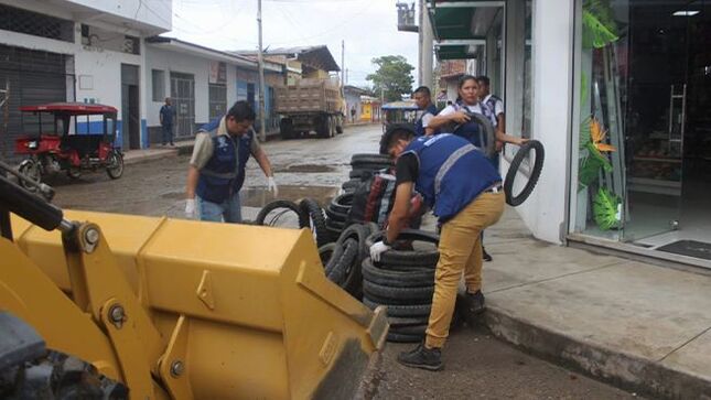 San Martín: 15 toneladas de potenciales criaderos del zancudo transmisor del dengue fueron eliminados en el distrito de Juanjuí