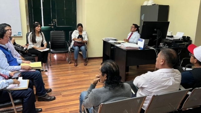 Ante ello, la Defensoría del Pueblo exhortó a la Municipalidad Provincial de Huamanga a cumplir con sus funciones y competencias, recordándole su función de realizar operativos inopinados con el fin de erradicar estos negocios que vulneran los derechos fundamentales de los vecinos.