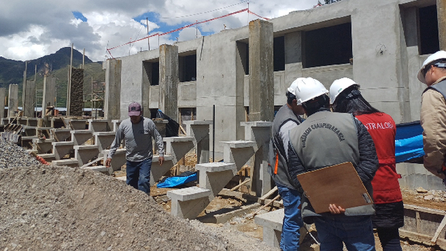 Pasco. - La Contraloría General alertó deficiencias de construcción en la obra de mejoramiento de los servicios educativos de la Institución Educativa N° 34152 Marcelino Ríos Bianchi, en el distrito de Vilcabamba, provincia de Daniel Alcides Carrión. El proyecto a cargo del Gobierno Regional de Pasco tiene una inversión que supera los S/ 14 millones.