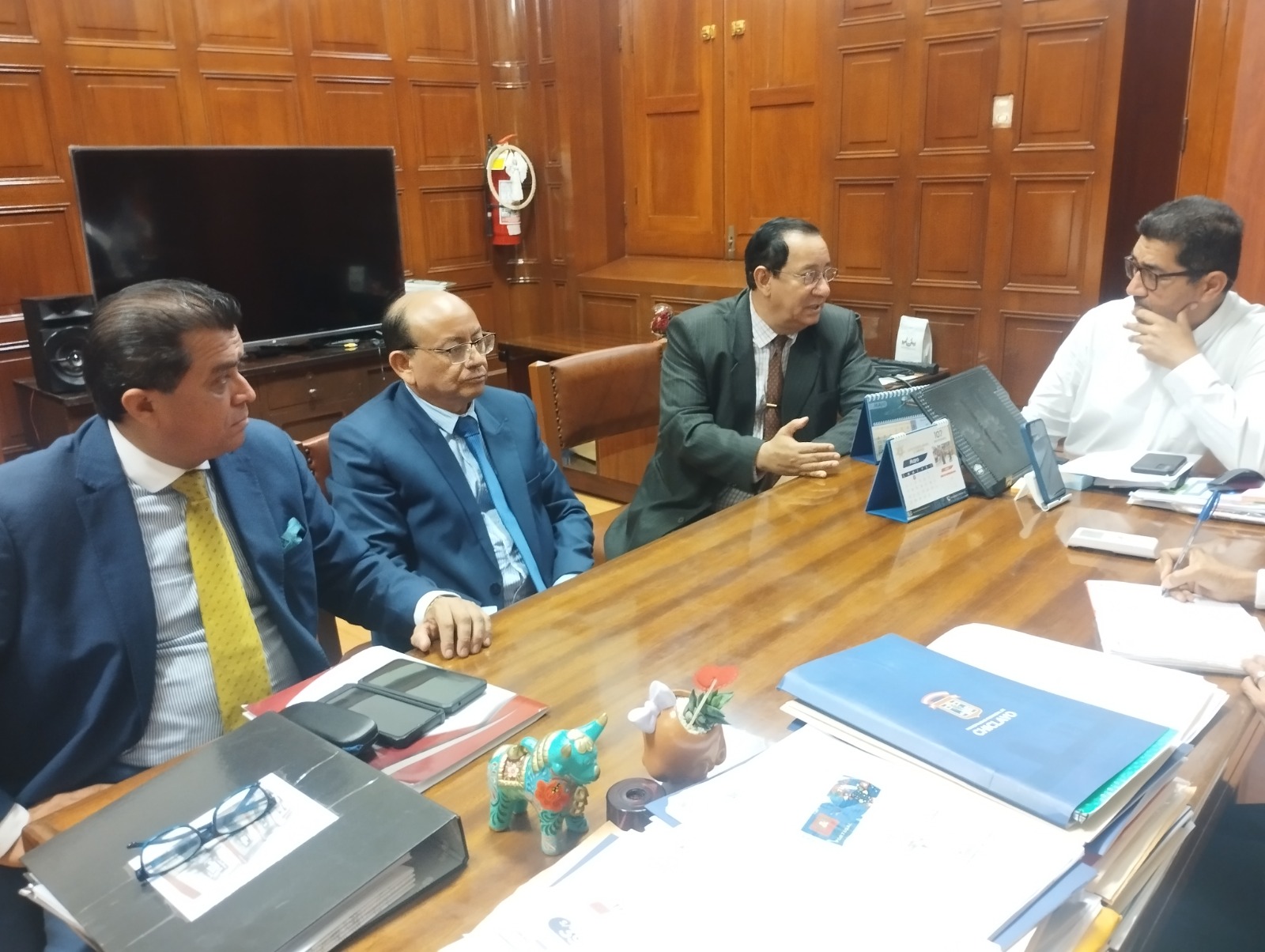 reunión con presidente de corte 2
