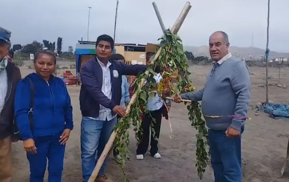 FOTO DE PRIMERA PIEDRA OBRA DE SANEAMIENTO EN LAS PALMERAS DE SUPE