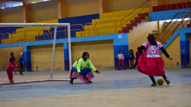 Futbol con polleras 