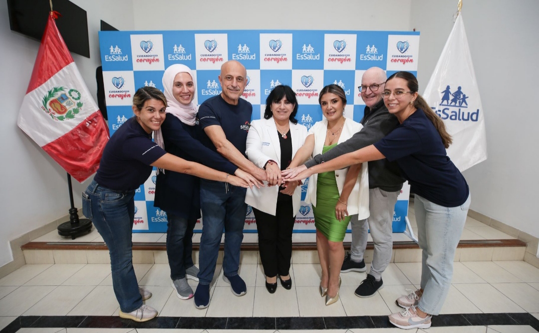 EsSalud y la fundación Global Smile devolverán la sonrisa a 43 niños con labio leporino y paladar hendido
