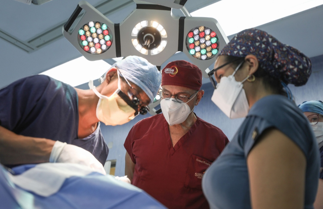EsSalud y la fundación Global Smile devolverán la sonrisa a 43 niños con labio leporino y paladar hendido
