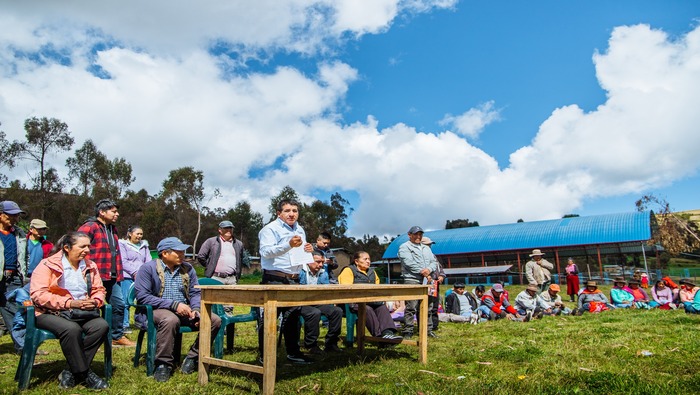 AUTORIDADES DE SAN JERÓNIMO PARTICIPAN DE REUNIÓN EN EL CENTRO POBLADO DE CUPISA Y ANUNCIAN QUE PROYECTO PILOTO DE TECHO PROPIO SI VA.