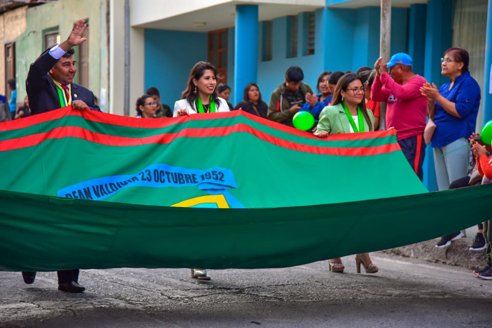 Alcalde Sr. Fernando Camargo participa en gran corso de la amistad 2023