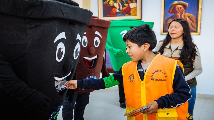 PROMOTORES AMBIENTALES ESCOLARES SON CAPACITADOS POR LA MUNICIPALIDAD DE SAN JERÓNIMO.