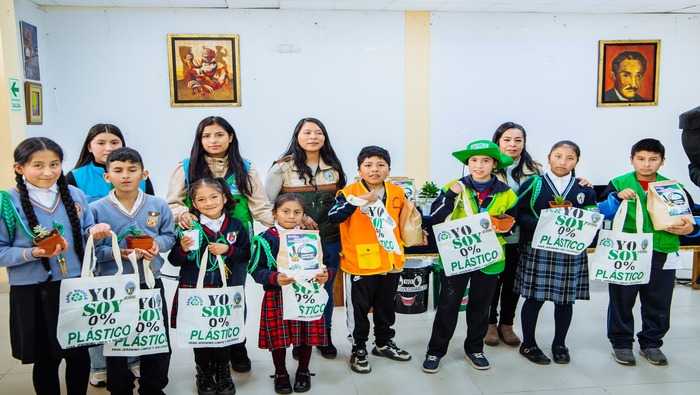 PROMOTORES AMBIENTALES ESCOLARES SON CAPACITADOS POR LA MUNICIPALIDAD DE SAN JERÓNIMO.