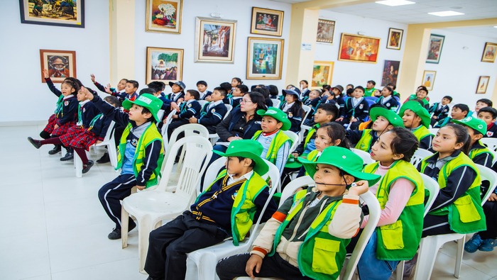 PROMOTORES AMBIENTALES ESCOLARES SON CAPACITADOS POR LA MUNICIPALIDAD DE SAN JERÓNIMO.