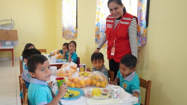 Complementan con alimentos frescos el servicio alimentario escolar