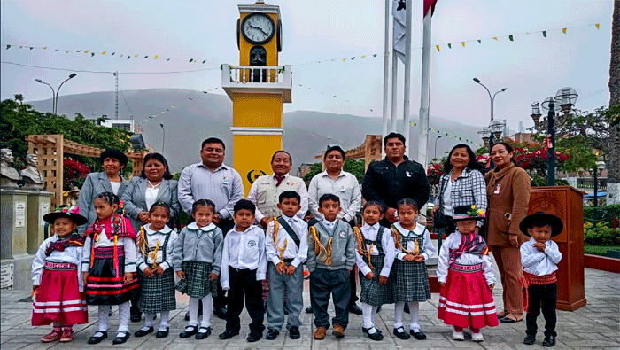 Izamiento Dominical en Santa Cruz de Flores