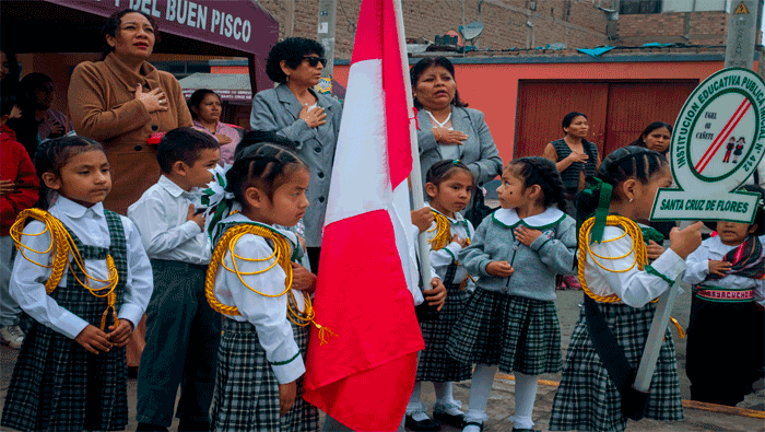 Izamiento Dominical en Santa Cruz de Flores