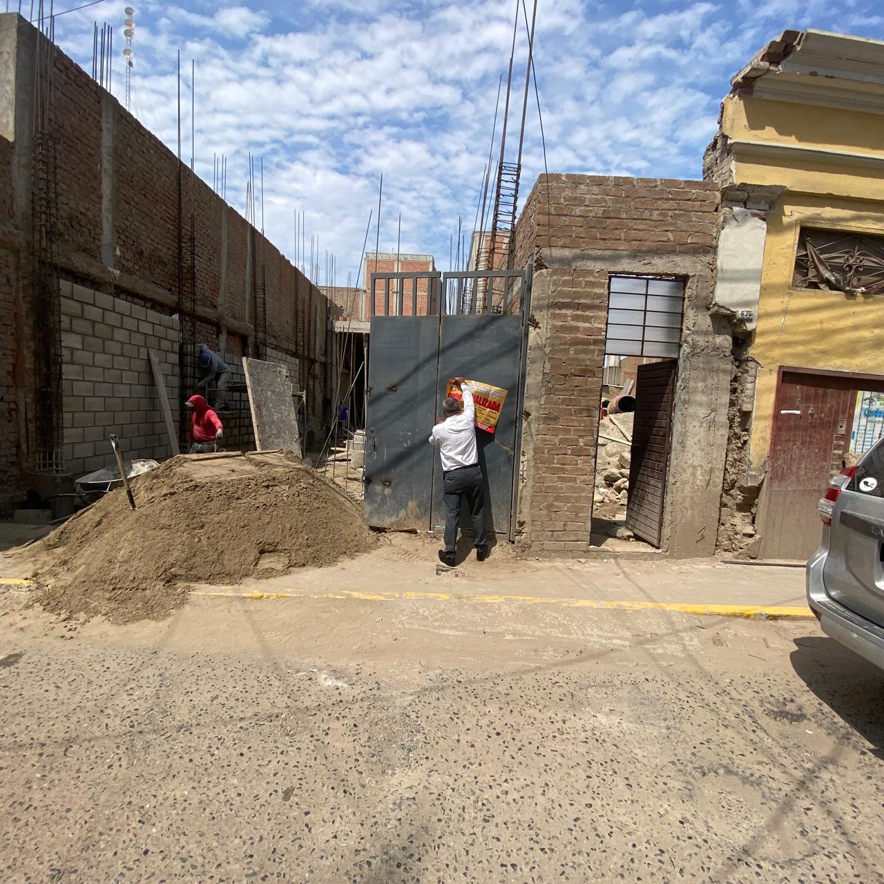 obra paralizada 4