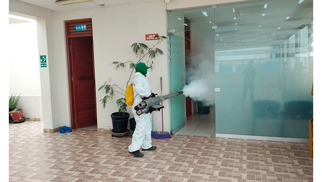 ¡Continúan las campañas de fumigación en instituciones y parques de Mejía!