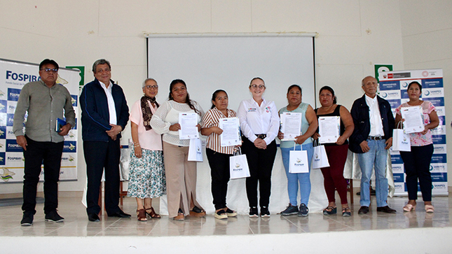 Sanipes y Fospibay entregan protocolos de habilitación sanitaria a 25 armadoras de embarcaciones en Piura